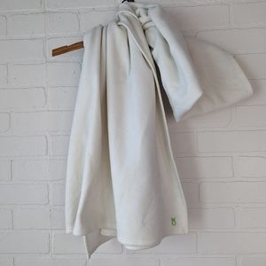 Dudley Stephens Bedford Blanket Scarf in White